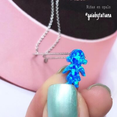 Cadena ópalo niña