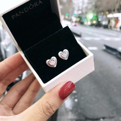 Aretes corazones con zircones